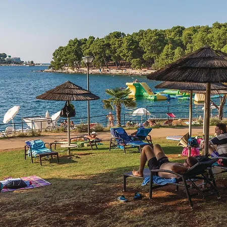 Hébergement de vacances Cozy In With Jacuzzi Poreč